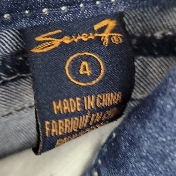 Seven 7 Medium Wash Stretchy Jean shorts Size 4 - Picture 6 of 6
